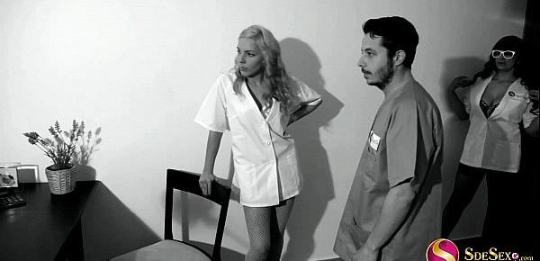  enfermera sexy se folla al pasiente